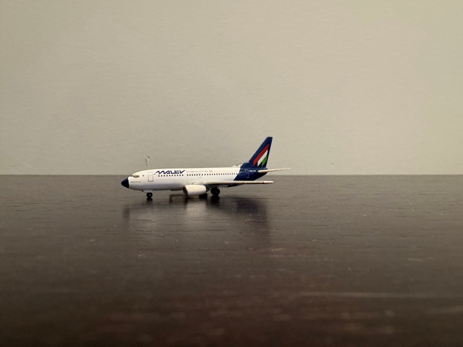 Malév Hungarian Airlines Boeing 737-700