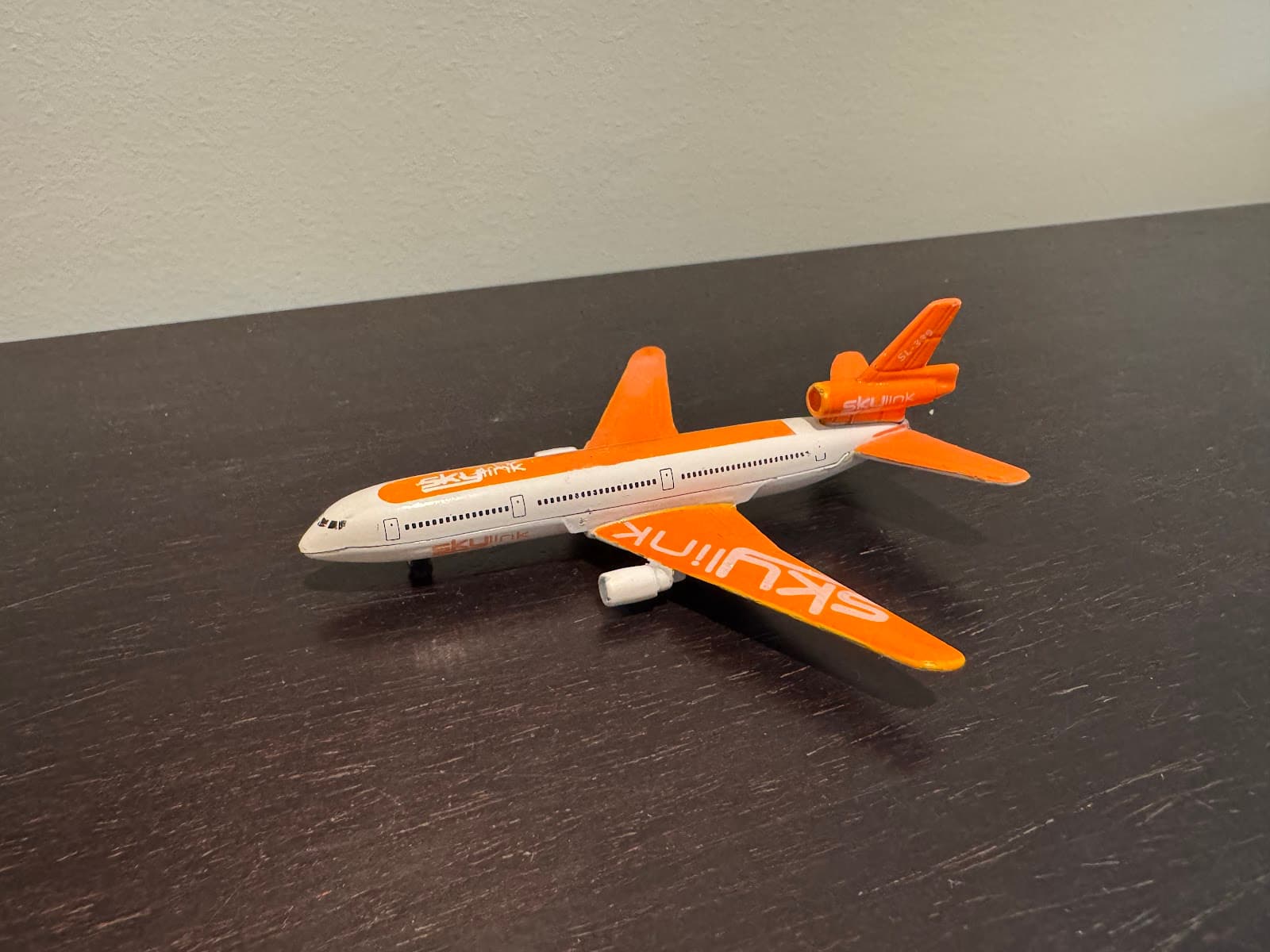 Skylink Douglas DC-10