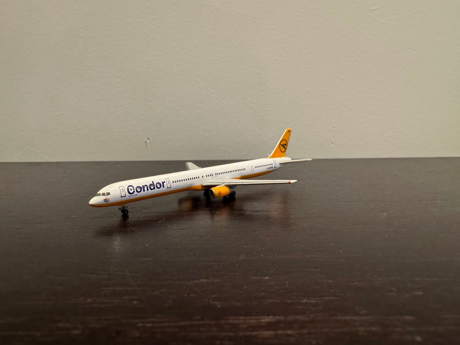 Condor Boeing 757-300