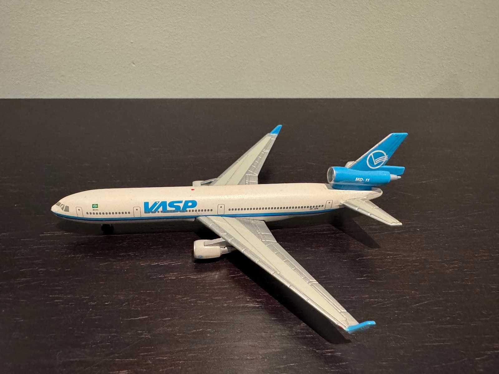 VASP Douglas MD-11