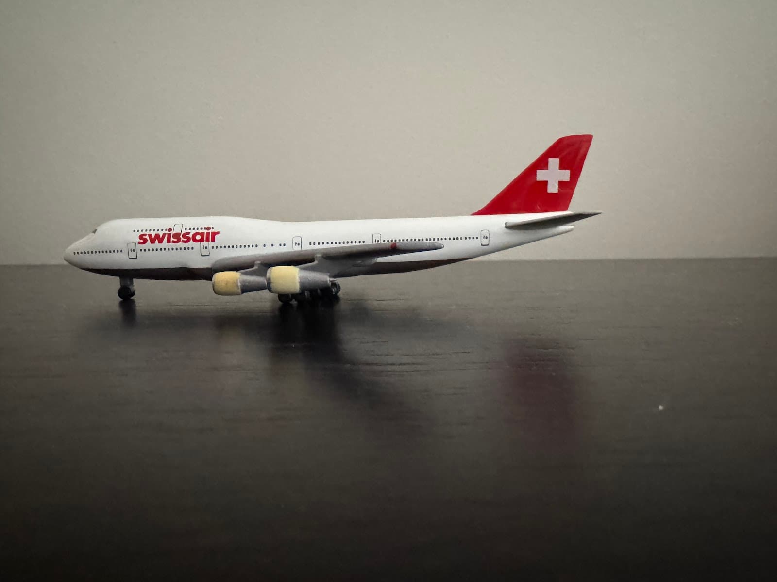 Swiss Air Boeing 747-400